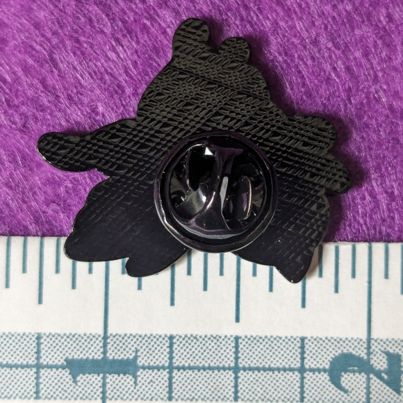 Adorable Winged Kitty Pin Butterfly Cat White and Green - Picture 2 of 3